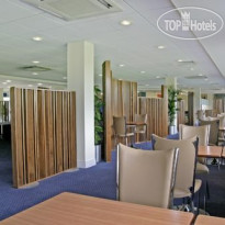 Holiday Inn Express Cardiff Airport 