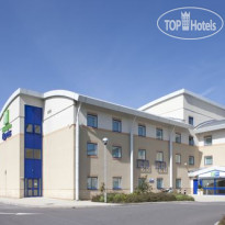 Holiday Inn Express Cardiff Airport 