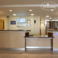 Holiday Inn Express Cardiff Airport 3*