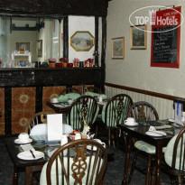 Lakes Lodge