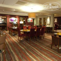 Premier Inn Heathrow Airport - Bath Road Ресторан Thyme