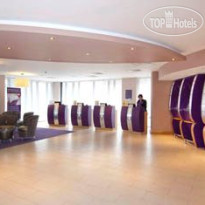 Premier Inn Heathrow Airport Terminal 5 Вестибюль