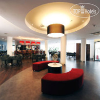 Ramada Encore Luton Airport Лаундж