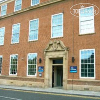 Travelodge Chester Central Delamere Street 