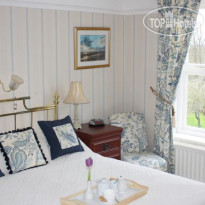 Woodlands Country House