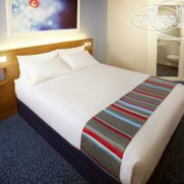 Travelodge Gatwick Airport Central Hotel 