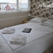 Surrey House Hotel 