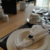 Surrey House Hotel 