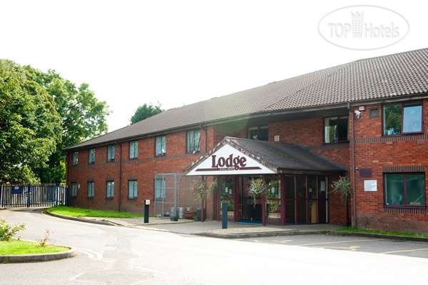 Фотографии отеля  The Lodge Hotel at Hall Green 