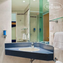 Holiday Inn Express Bath 