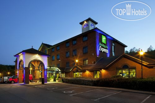 Фотографии отеля  Holiday Inn Express Stafford M6/13 3*