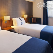 Holiday Inn Express Leeds-East 
