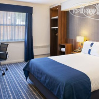 Holiday Inn Express Leeds-East 