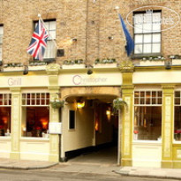 Christopher Hotel Bar & Grill 