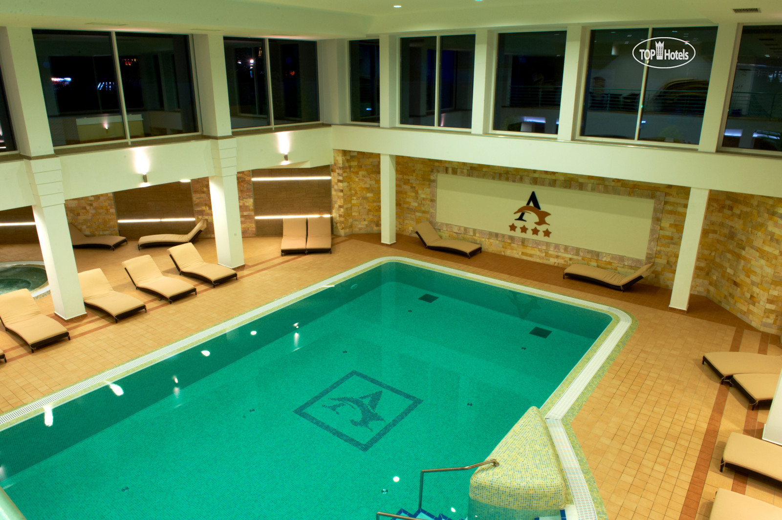 899 930. Райана сикреста. 899 930. Jbl dd67000. Цирюльник новошахтинск.