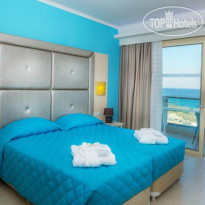 Grand Blue Beach Hotel 