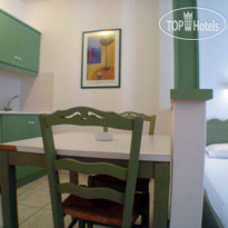 Agela Hotel & Apartments 