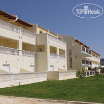 Pelouzo Hotel 