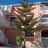 Arazzo Holiday Apartments 