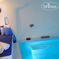 Iconic Santorini Luxury Boutique Cave Hotel 