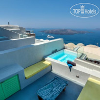 Santorini Royal Suites 