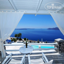 Oia Suites 