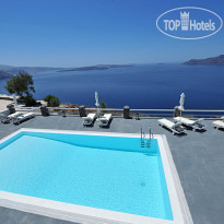 Oia Suites 