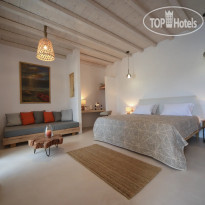 Myconian Crown Suites 