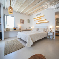 Myconian Crown Suites 