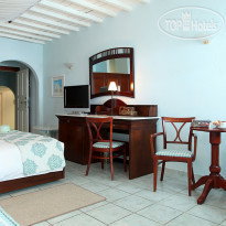 Petinos Beach Accommodation