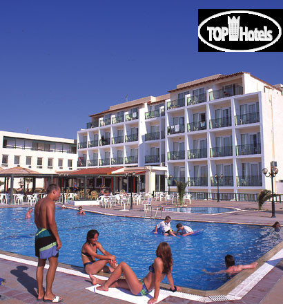 Фото Golden Beach Hotel-Apartments