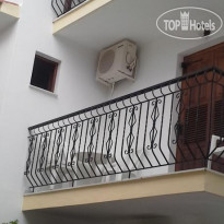 Lenas Guest House 