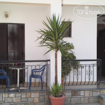 Lenas Guest House 