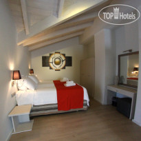 Aura Boutique Hotel 