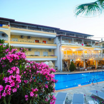 Tropical Hotel Hanioti 