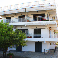 Salonikiou Beach Deluxe Apartments 