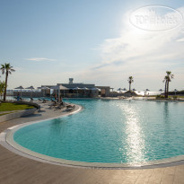 Portes Lithos Luxury Resort 