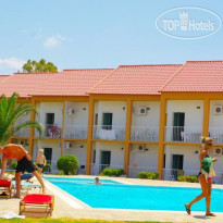 Aggelos Family Hotel 