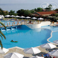 Roda Beach Resort & Spa 