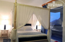 Ithea Suites Hotel 4*