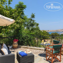 Thea Villas and Suite  