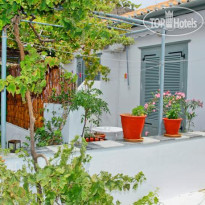 Glaros Guesthouse