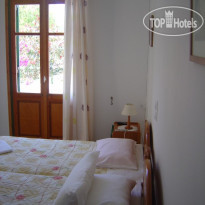 Morfeas Pension Standard Twin Room