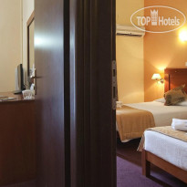 Triton Hotel Piraeus