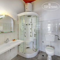 Halaris Hotel 
