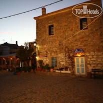Pyrgos Houses and Restaurant Отель