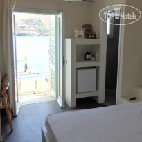 Aegean View Seaside Rooms & Studios 