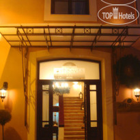 Arethousa Hotel 