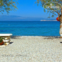 Vrachati Beach House 