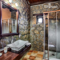 Pera Alonia Guesthouse